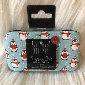 Danielle Santa Penguin Manicure Set w/ Carrying Case
